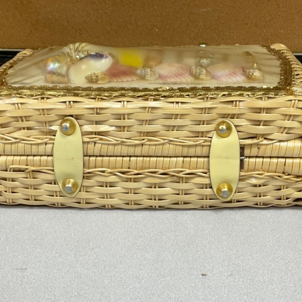 Vintage Seashell Wicker Handbag - Natural, Cream & Pink - Picture 4 of 7